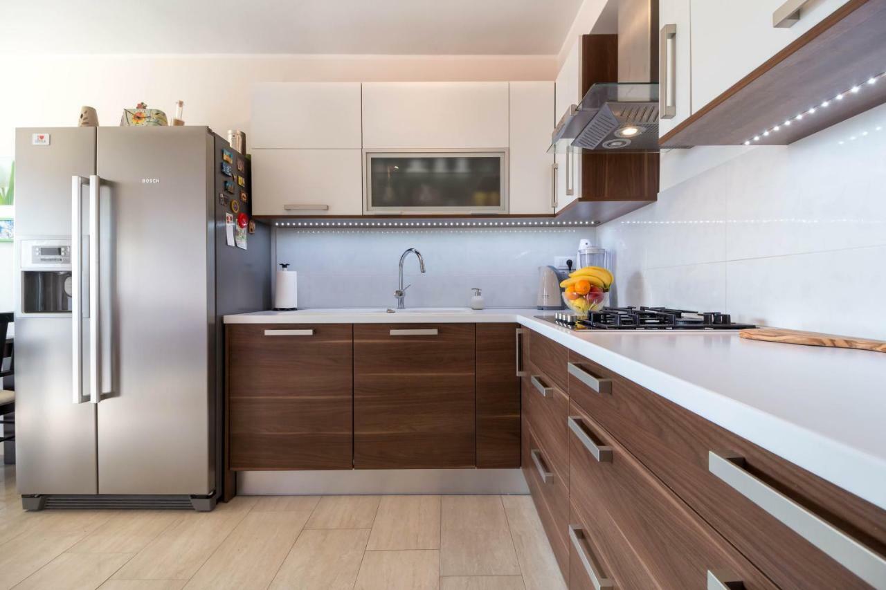 Luxury Apartment Sea プーラ エクステリア 写真