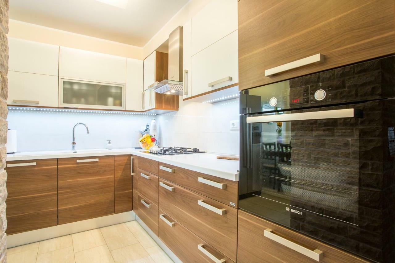 Luxury Apartment Sea プーラ エクステリア 写真